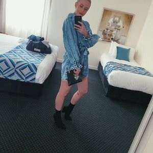 Meet your Posher, Emma